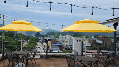 Cafe Breeze