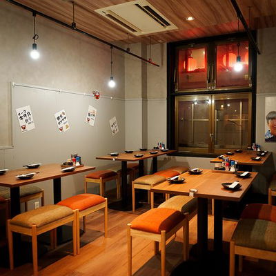 野菜巻き串と焼き鳥 串とメシにはサケキタル。博多駅前店