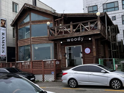 Cafe Woody