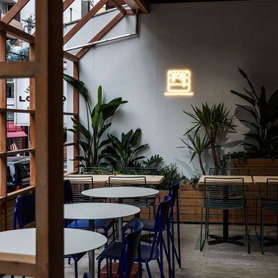 512 CAFE& America-mura