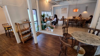 Earth Us Seochon Branch