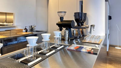 Blue Bottle Coffee - Umeda Chayamachi Cafe