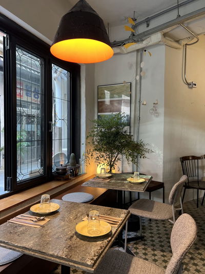 Seasonal Table