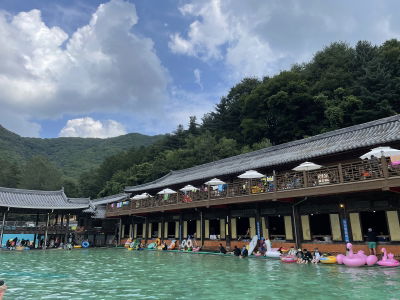 Jangheung Hanok Swimming Pool
