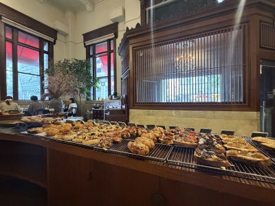 Bread, Espresso and Sakaisuji Club