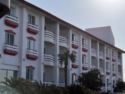 Mega Resort