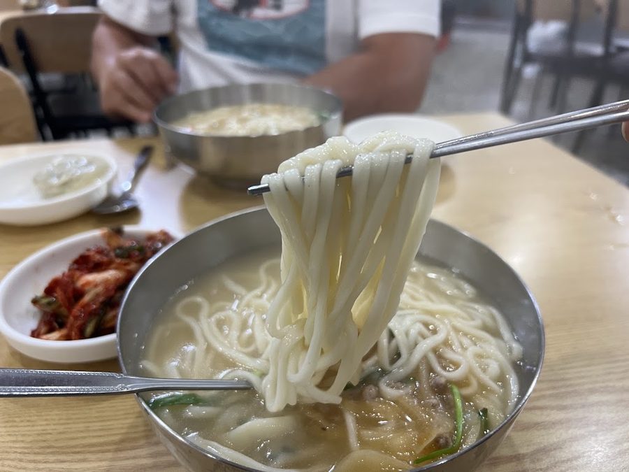 Myeongdong Kalguksu Nammun Gyoja