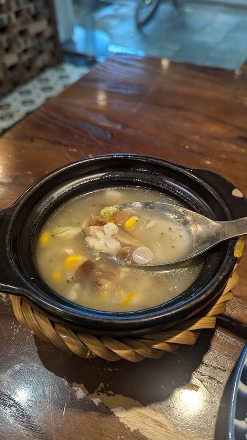 MẸT Vietnamese restaurant & Vegetarian Met 4