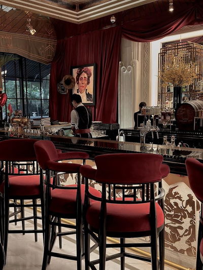 Diva's Lounge