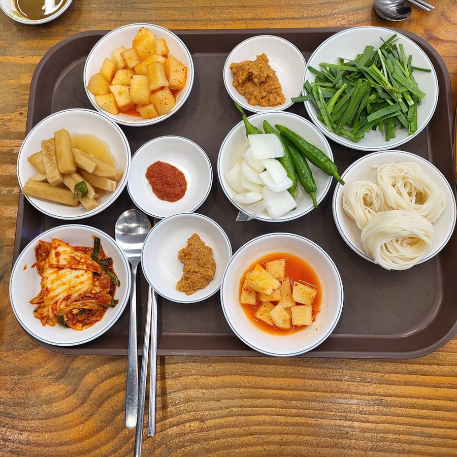 Jinbaegi Wonjo Halmae Gukbap - Gimhae Jinyeong Branch