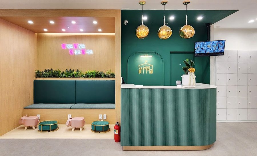 Senior School Gangdong Cheonho Daycare Center