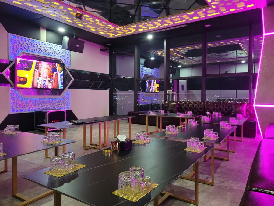 X Bar Lounge