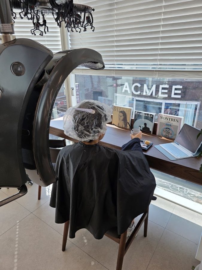 b-orn hair Apgujeong Rodeo Branch