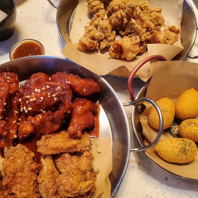 BBQ Chicken Myeongji International New Town Branch