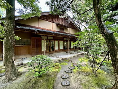 Rakusuien