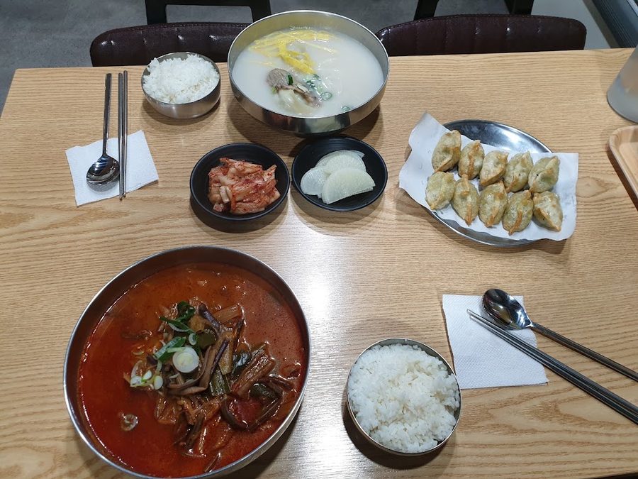 Bukchon Son Mandu Nakseongdae
