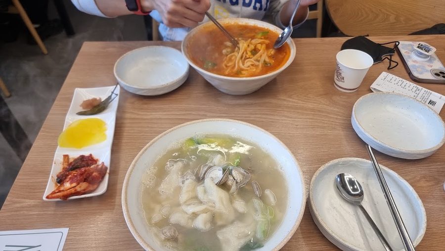 고향 엄마손 생바지락 칼국수 서울영등포점