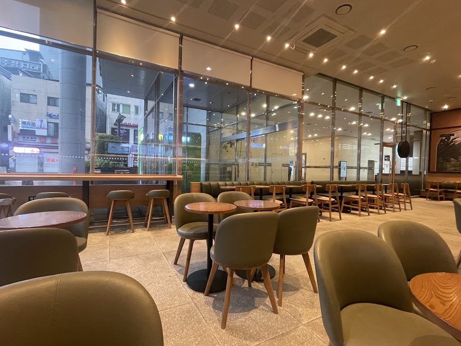 Starbucks Wangsimni Station
