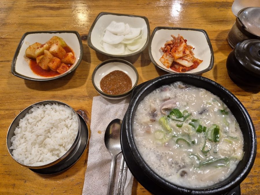 Byeongcheon Gamasot Sundae Guk