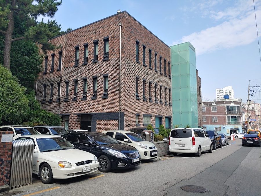 Busan Metropolitan City Yeonsan Library