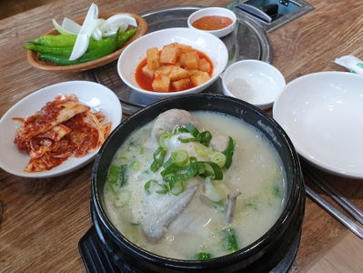 Baengnyeon Tojong Samgyetang
