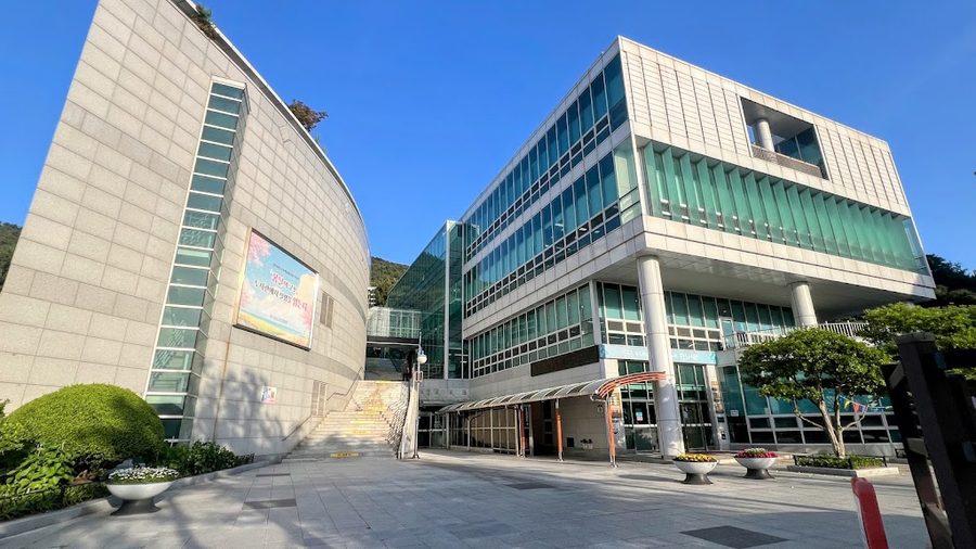 Busan Metropolitan City Gupo Library