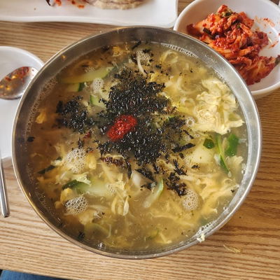 Chungmu Kalguksu Bossam