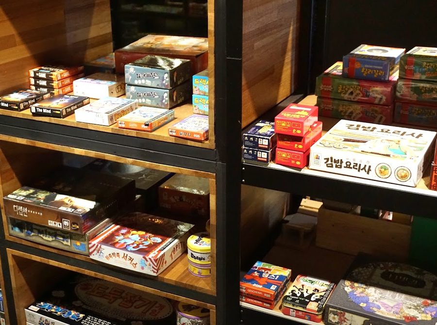 Holic Board Game Cafe