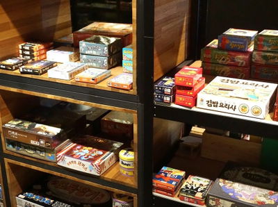 Holic Board Game Cafe