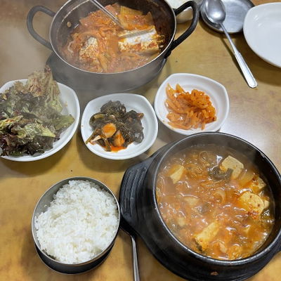 Cheonggiwa Gisa Sikdang