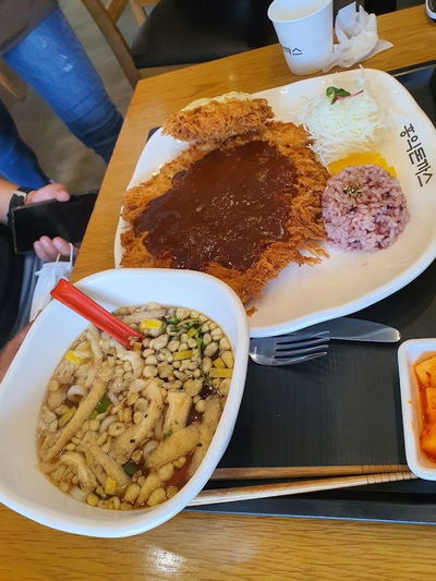 Hongik Donkatsu Cheonan Dujeong Branch