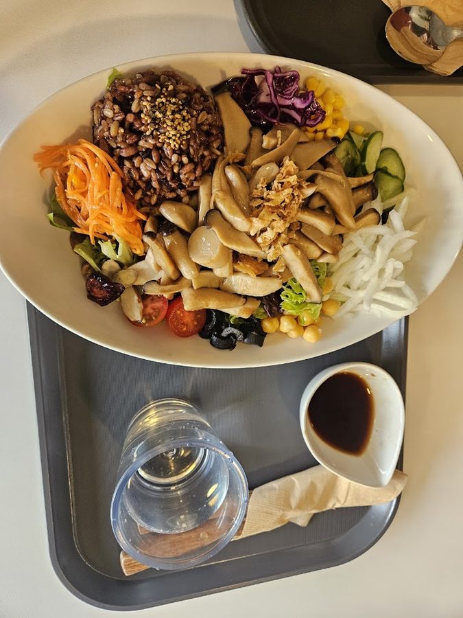 Salad & Gongnidan-gil