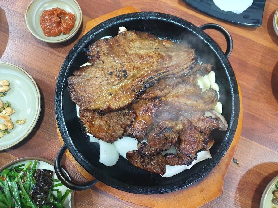 Sigoljip Myeongpum Seokgalbi
