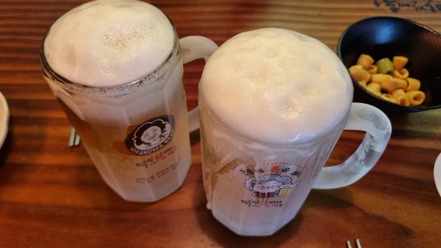 Yeokjeon Halmeoni Beer Seoul Yeonnam Branch