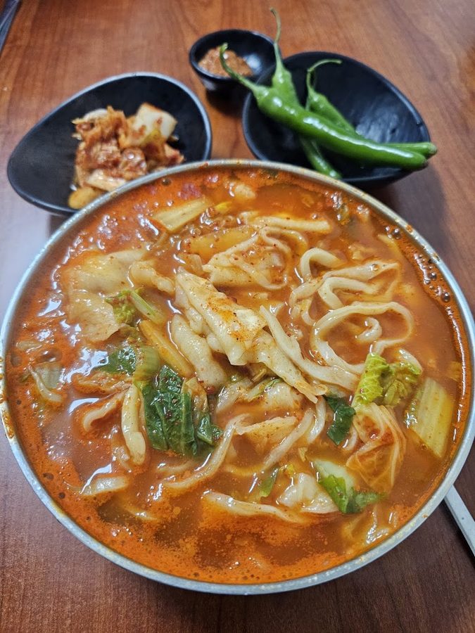 Cheongdo Son Kalguksu