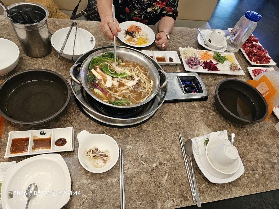Shabu Hyang Goejeong Branch