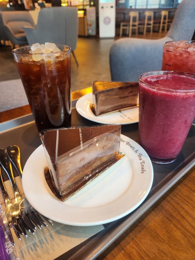 Coffee Bean Nonhyeon Station Exit 8 Branch