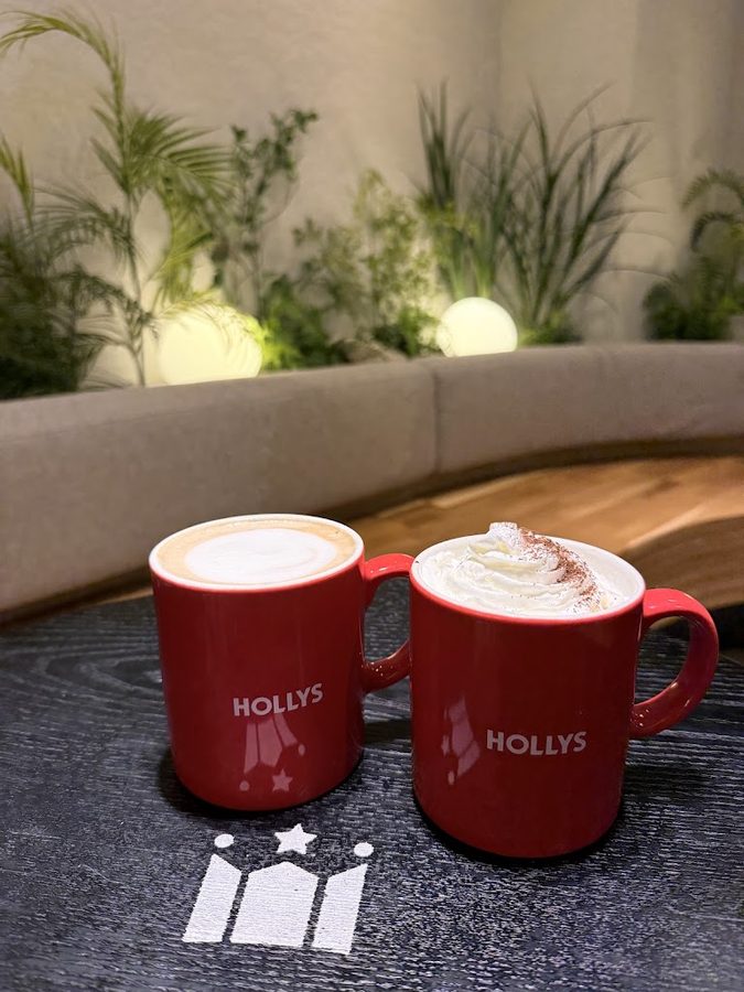 Hollys Jonggak station