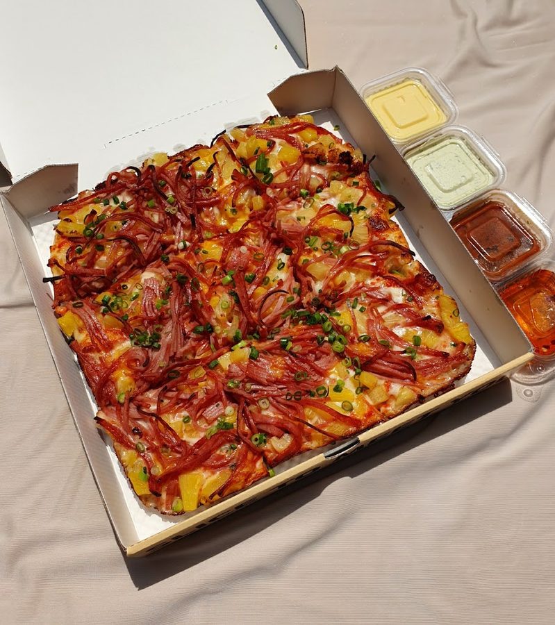 PIZZA PIZZA by StarvingBae