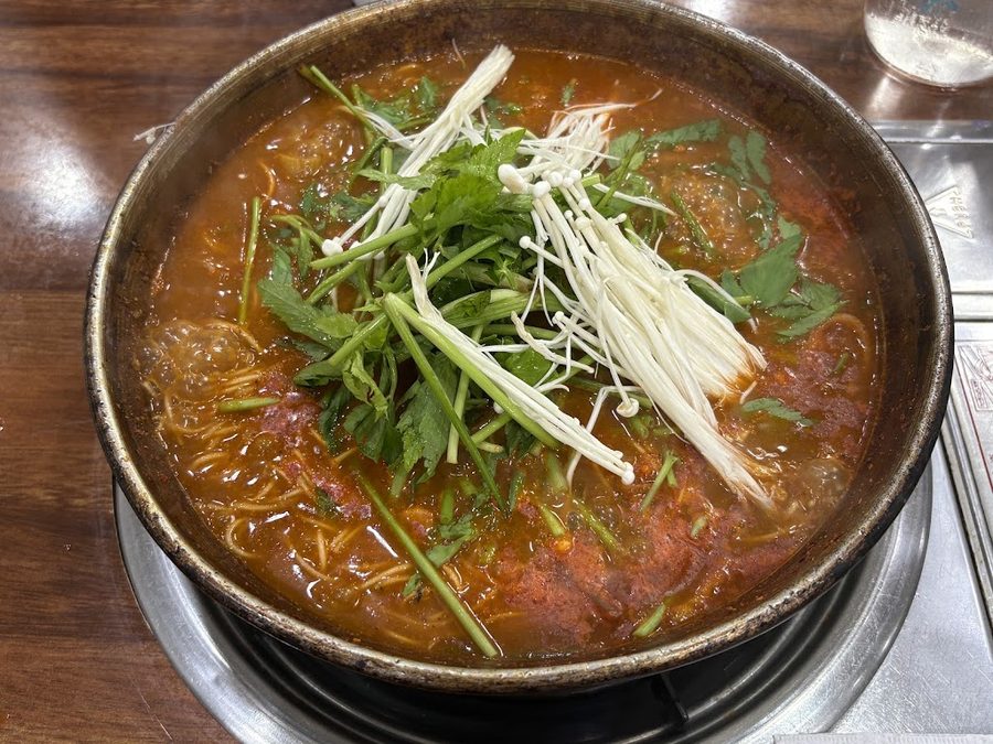 Yeonji Minmul Maeuntang Kalguksu