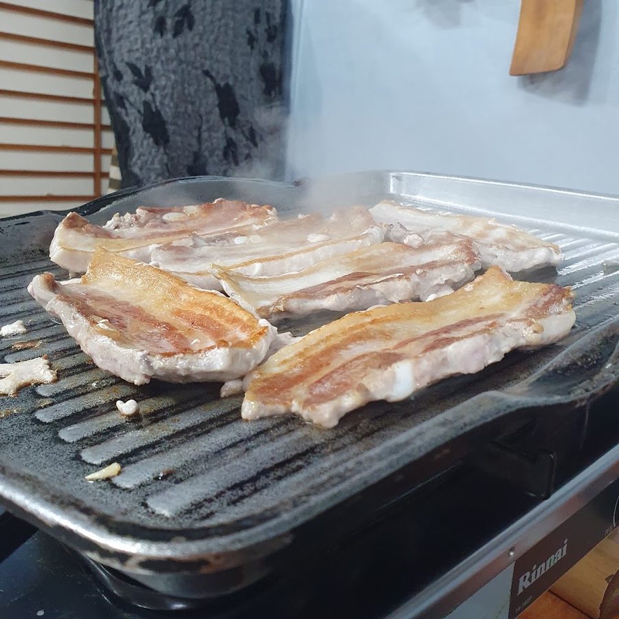 炕石三層肉