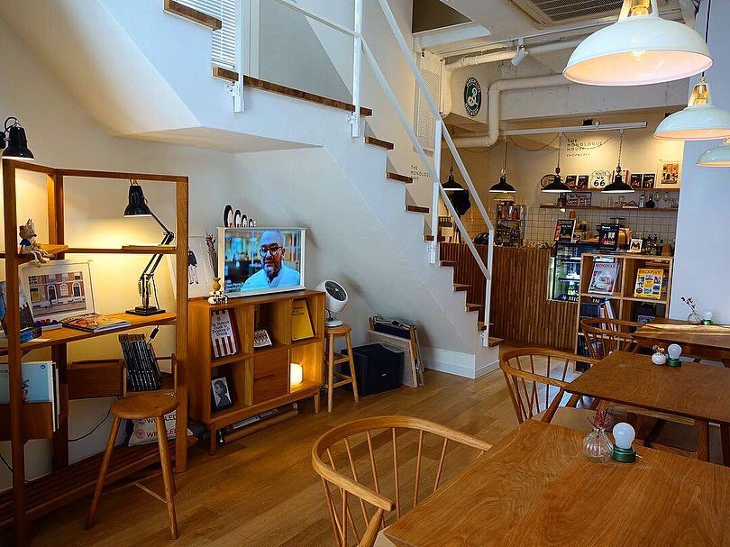 THE MONOLOGUE HOUSE