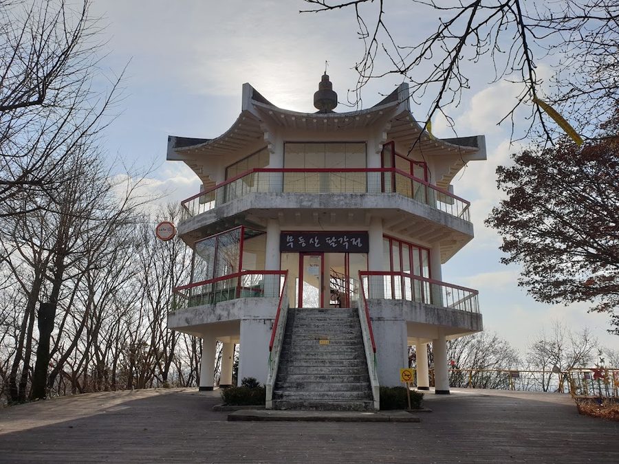 Mudeungsan Palgakcheong