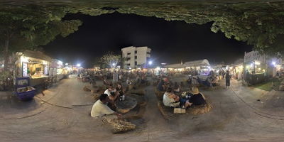Ploen Ruedee Night Market