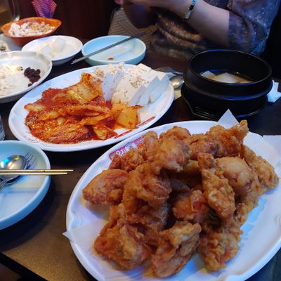 延新Smile炸雞啤酒店