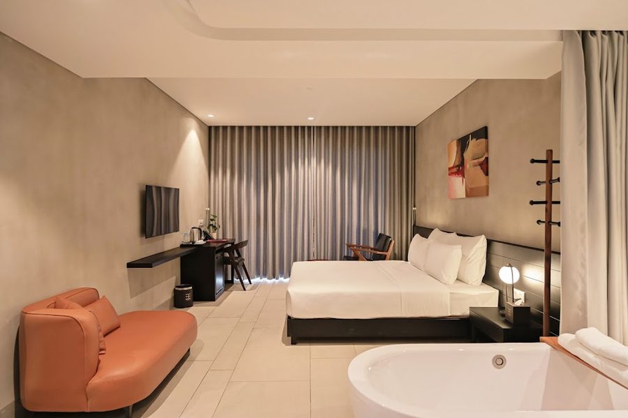 Triple E Hotel Metro Bến Thành
