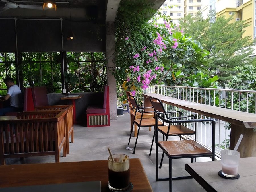 The LIB coffee and books