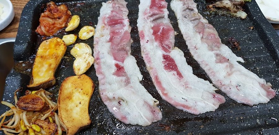 철마한우식육식당