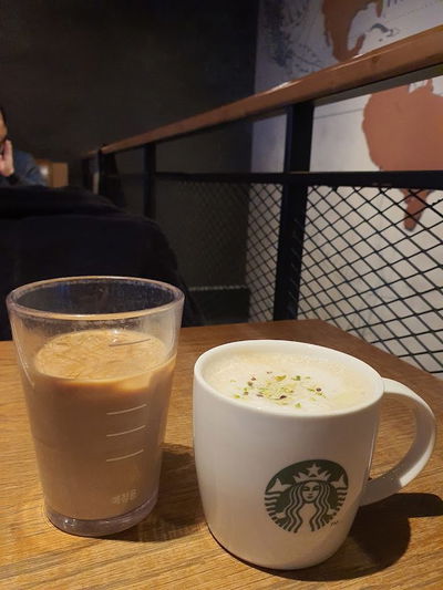 Starbucks Gangnam 5-way Intersection