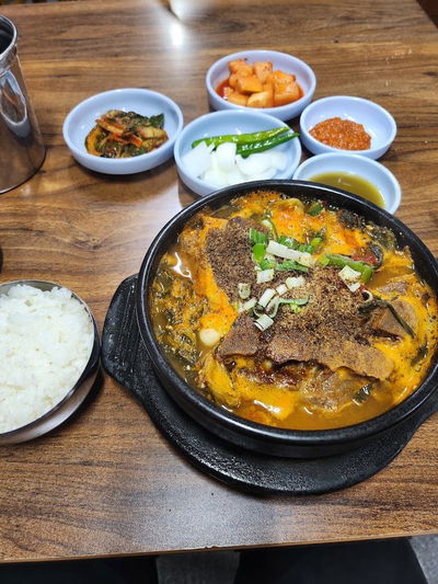 Wa Ppyeo Haejangguk Gamjatang